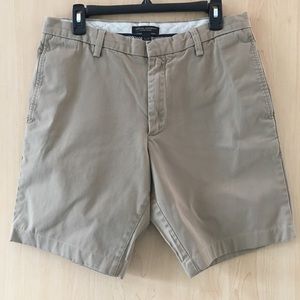 Banana Republic Gavin Chino Khaki Shorts Sz 33/32